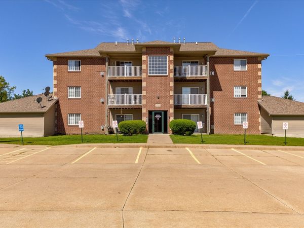 701 SE Dovetail Road, Unit 7, Grimes, IA 50111