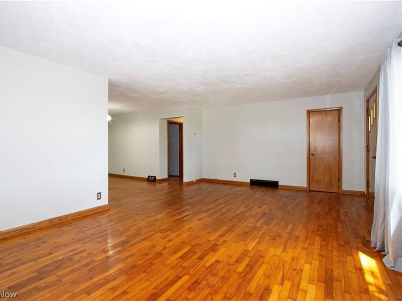 10998 N Mt Eaton Road, Marshallville, OH 44645 Photo 3