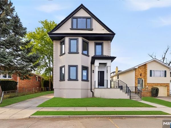 703 3rd Street, SECAUCUS, NJ 07094