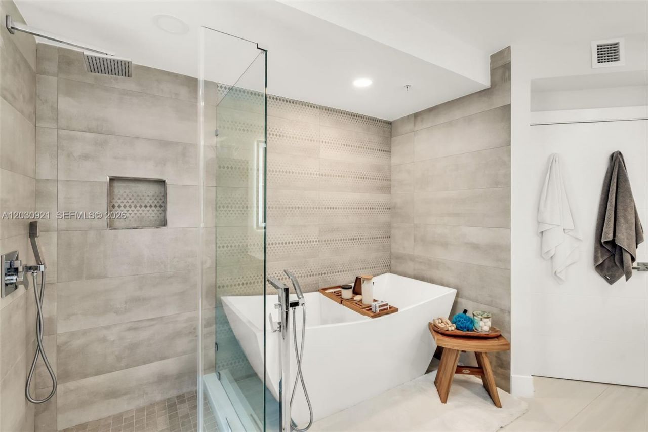 1500 Ocean Dr, Unit 707, Miami Beach, FL 33139 Photo
