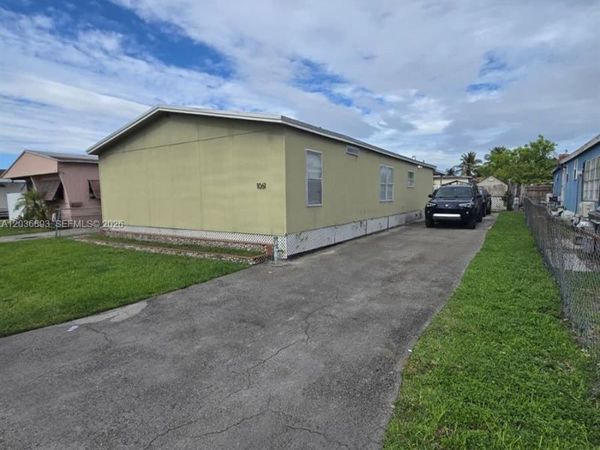 1061 SW 131 PL, Miami, FL 33184