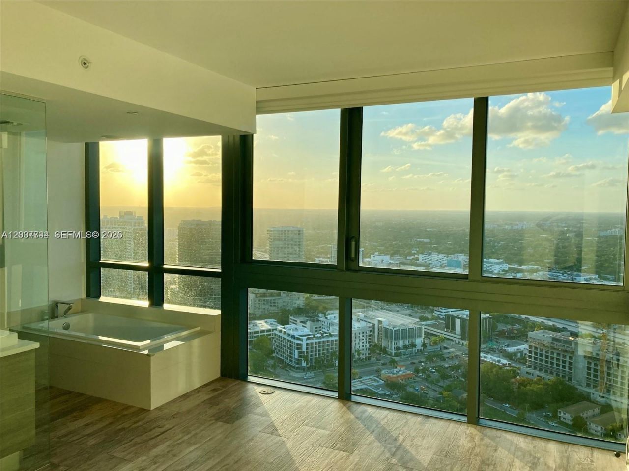 650 NE 32nd St, Unit 4408, Miami, FL 33137 Photo