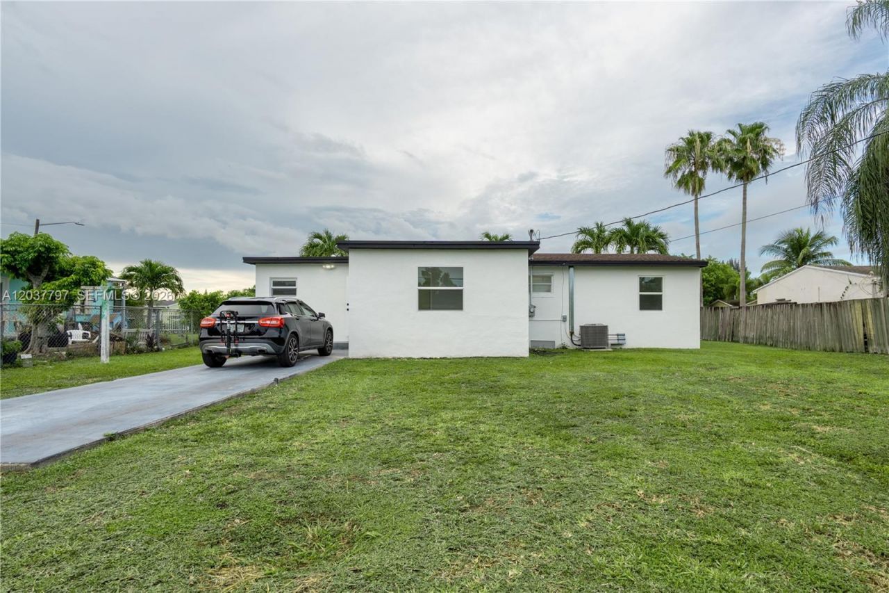 1550 NE 9th Ct, Homestead, FL 33033 Photo