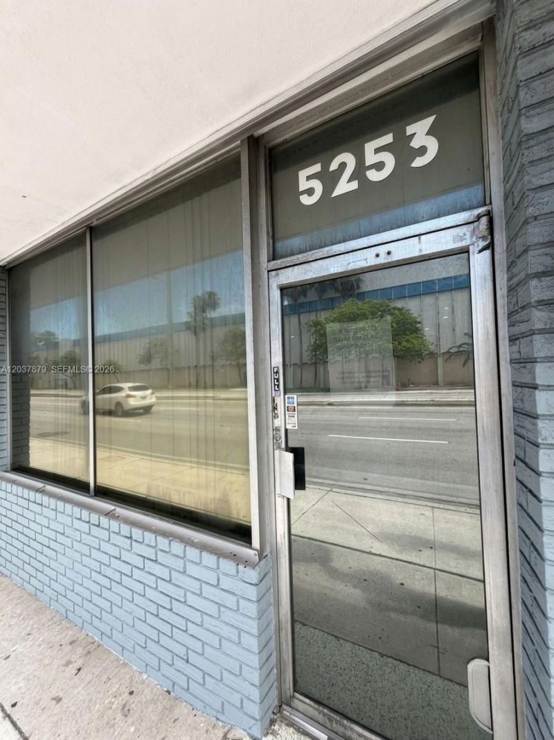 5245 NW 36th St, Unit 5253, Miami Springs, FL 33166 Photo