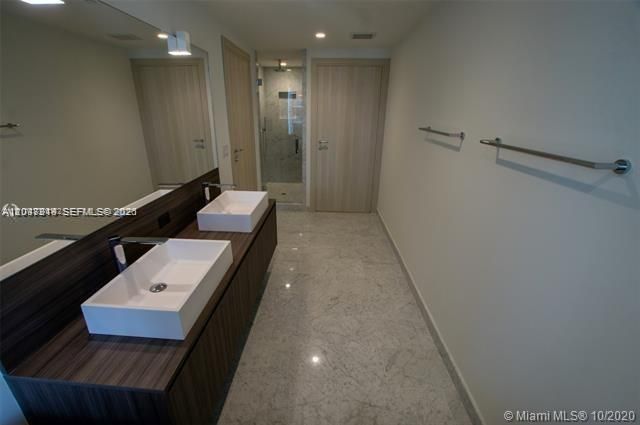 1000 Brickell Plaza , Unit 2809, Miami, FL 33131 Photo