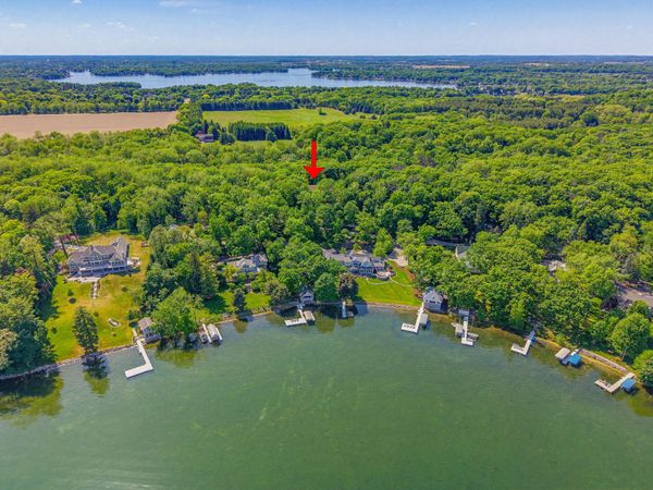 5876 County Road C -, Chenequa, WI 53058