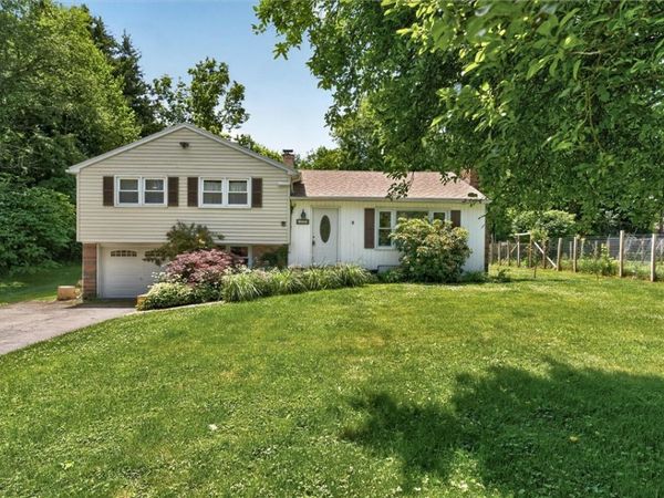 115 Crescent Road , Fairport, NY 14450