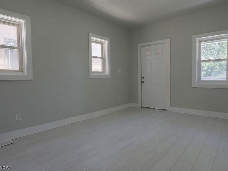 5003 Dalton Avenue , Cleveland, OH 44127 Photo 9