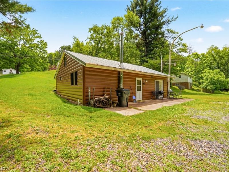 6251 Breezehill Road SW, East Sparta, OH 44626 Photo 4