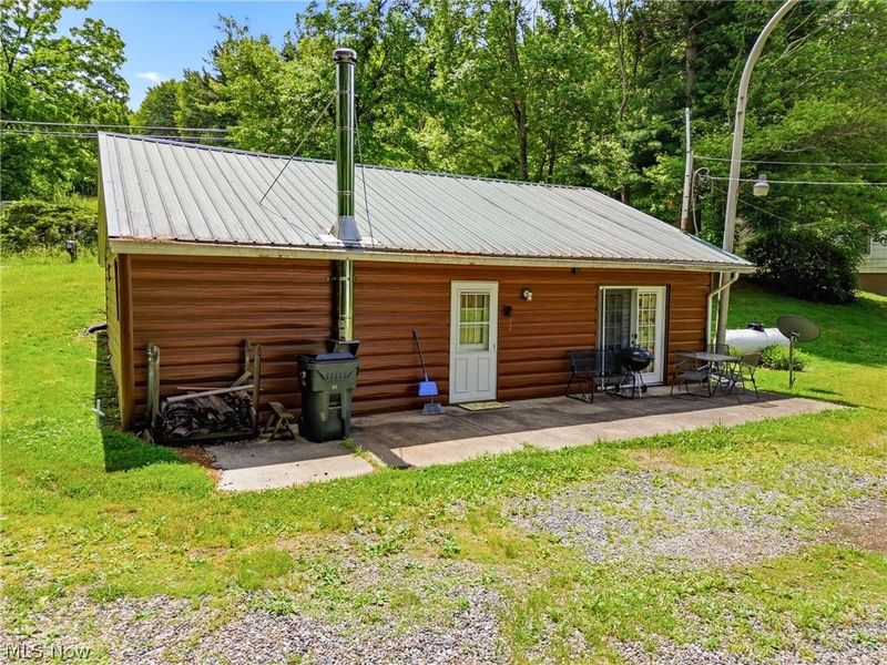 6251 Breezehill Road SW, East Sparta, OH 44626 Photo 5