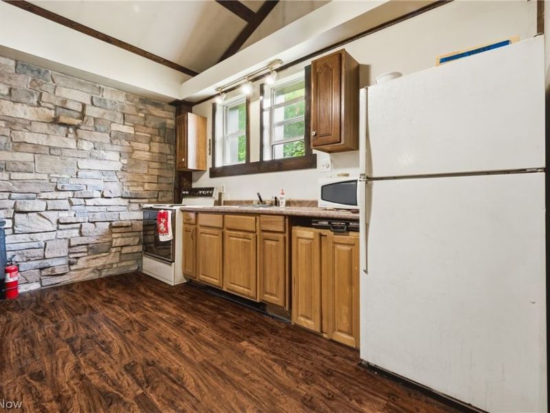 6251 Breezehill Road SW, East Sparta, OH 44626 Photo 9