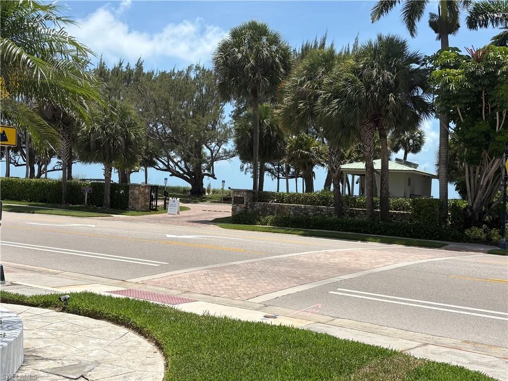 2100 Gulf Shore Blvd N, Unit 120, Naples, FL 34102 Photo