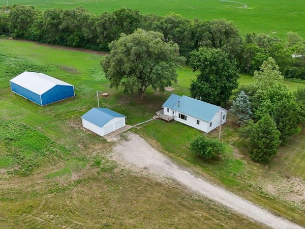 604 S TODDS FERRY, Conesville, IA 52739