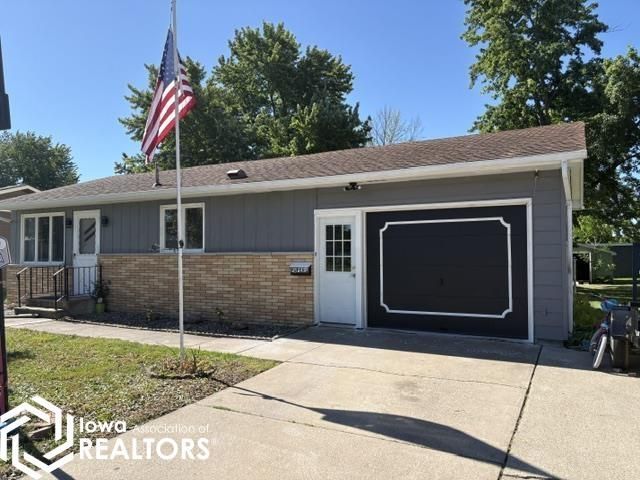 1708 E Oak St, Algona, IA 50511 Main Photo