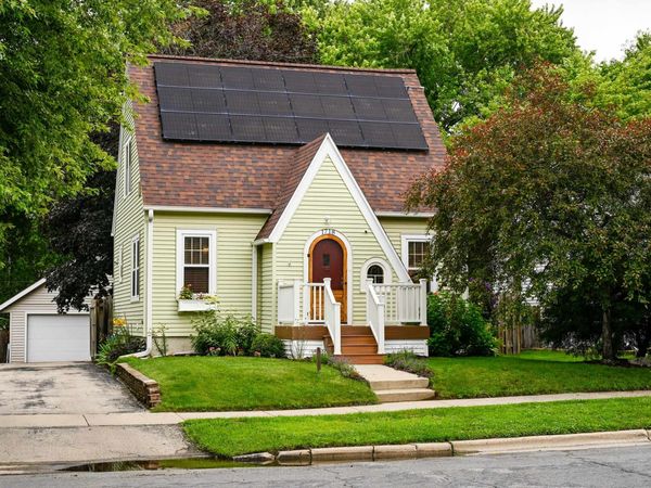 1718 Schlimgen Avenue, Madison, WI 53704