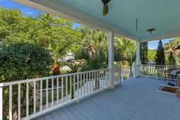 629 Bridlewood Lane photo 4