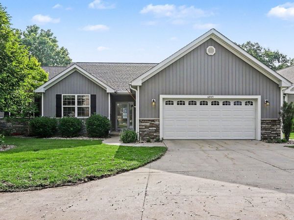 6945 Hunters Creek, Kalamazoo, MI 49048