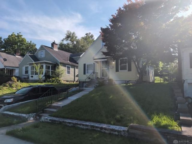 2221 Riverside Drive, Dayton, OH 45405 Photo 3
