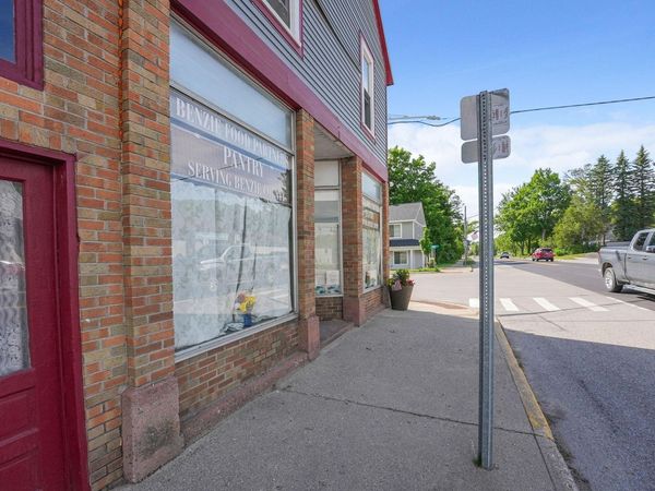 10907 Main Street, Honor, MI 49640