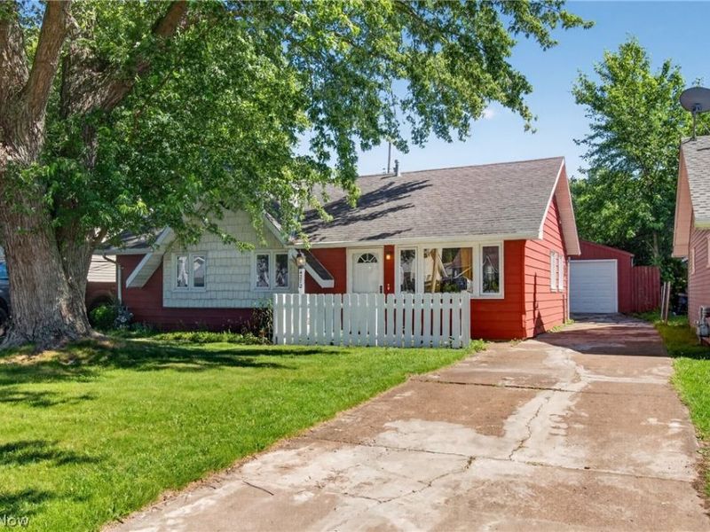 4272 Brockley Avenue, Sheffield Lake, OH 44054 Photo 1