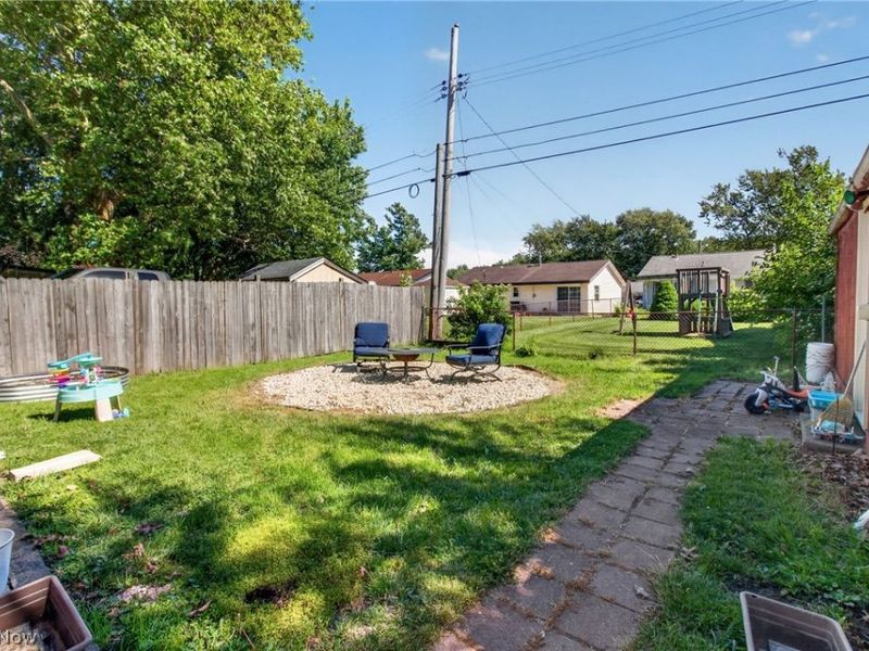 4272 Brockley Avenue, Sheffield Lake, OH 44054 Photo 8