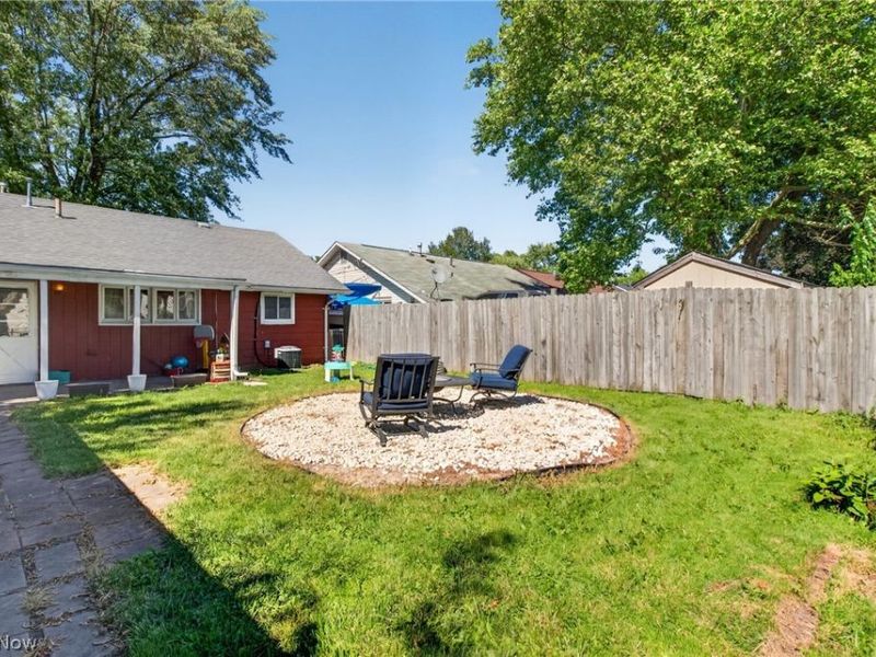 4272 Brockley Avenue, Sheffield Lake, OH 44054 Photo 9