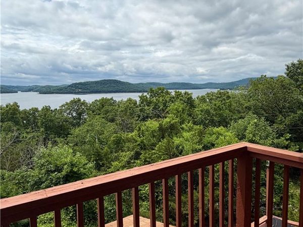 1217 County Road 113 , Eureka Springs, AR 72631