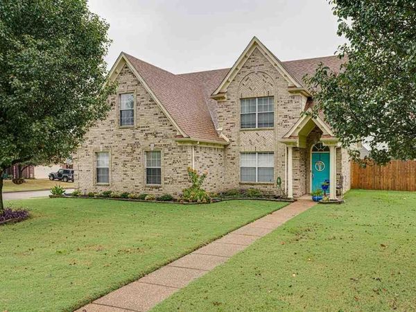 240 MAGNOLIA GARDEN LN, Oakland, TN 38060