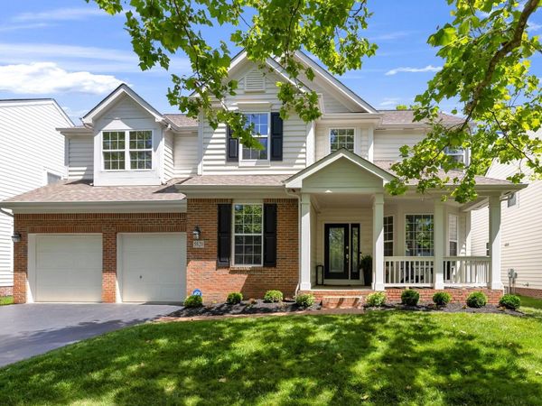 5820 Triplett Square, New Albany, OH 43054