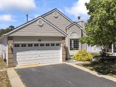 34 WINTERTON DRIVE , TOMS RIVER, NJ 08757