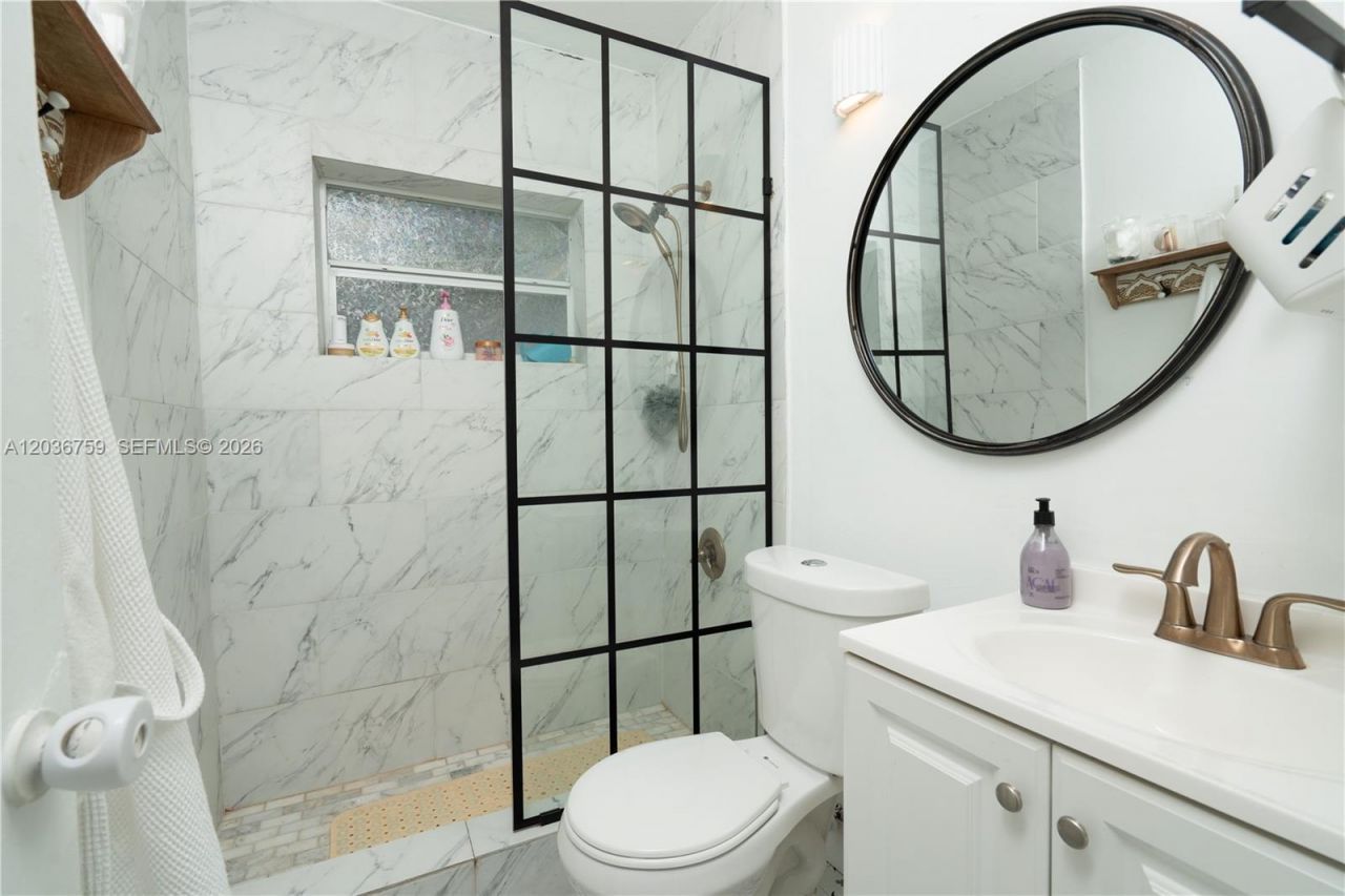 1260 NE 153rd St , North Miami Beach, FL 33162 Photo