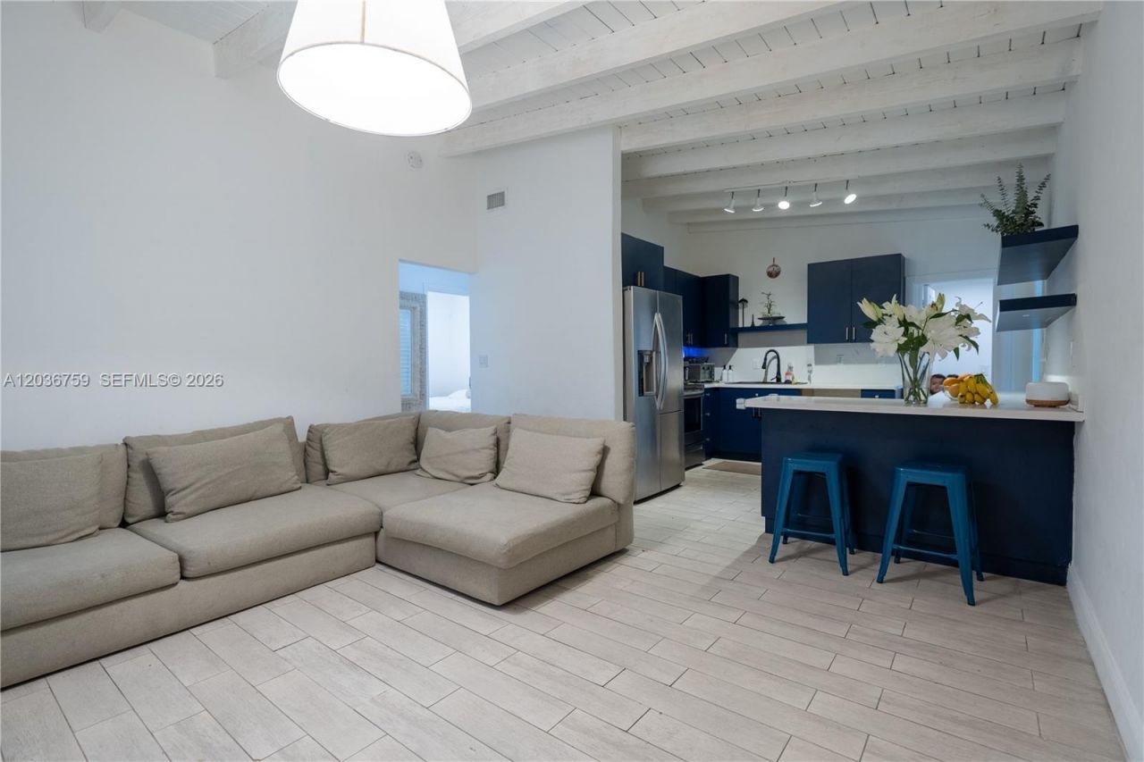 1260 NE 153rd St , North Miami Beach, FL 33162 Photo