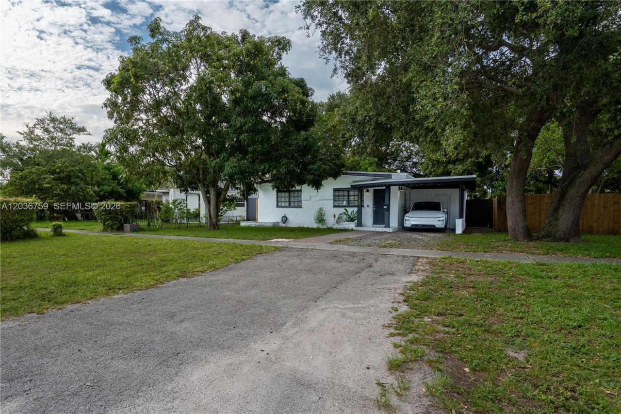 1260 NE 153rd St , North Miami Beach, FL 33162 Photo