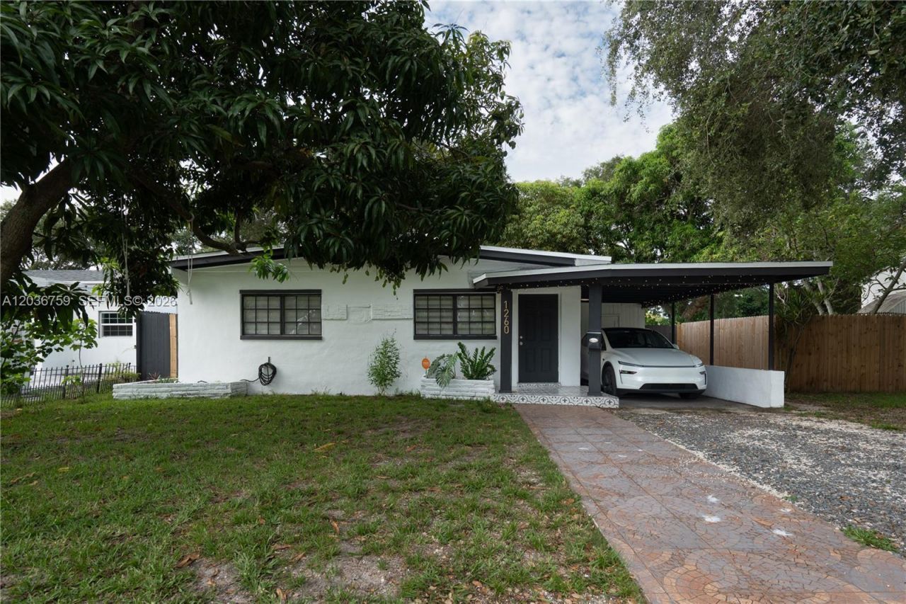 1260 NE 153rd St , North Miami Beach, FL 33162 Photo