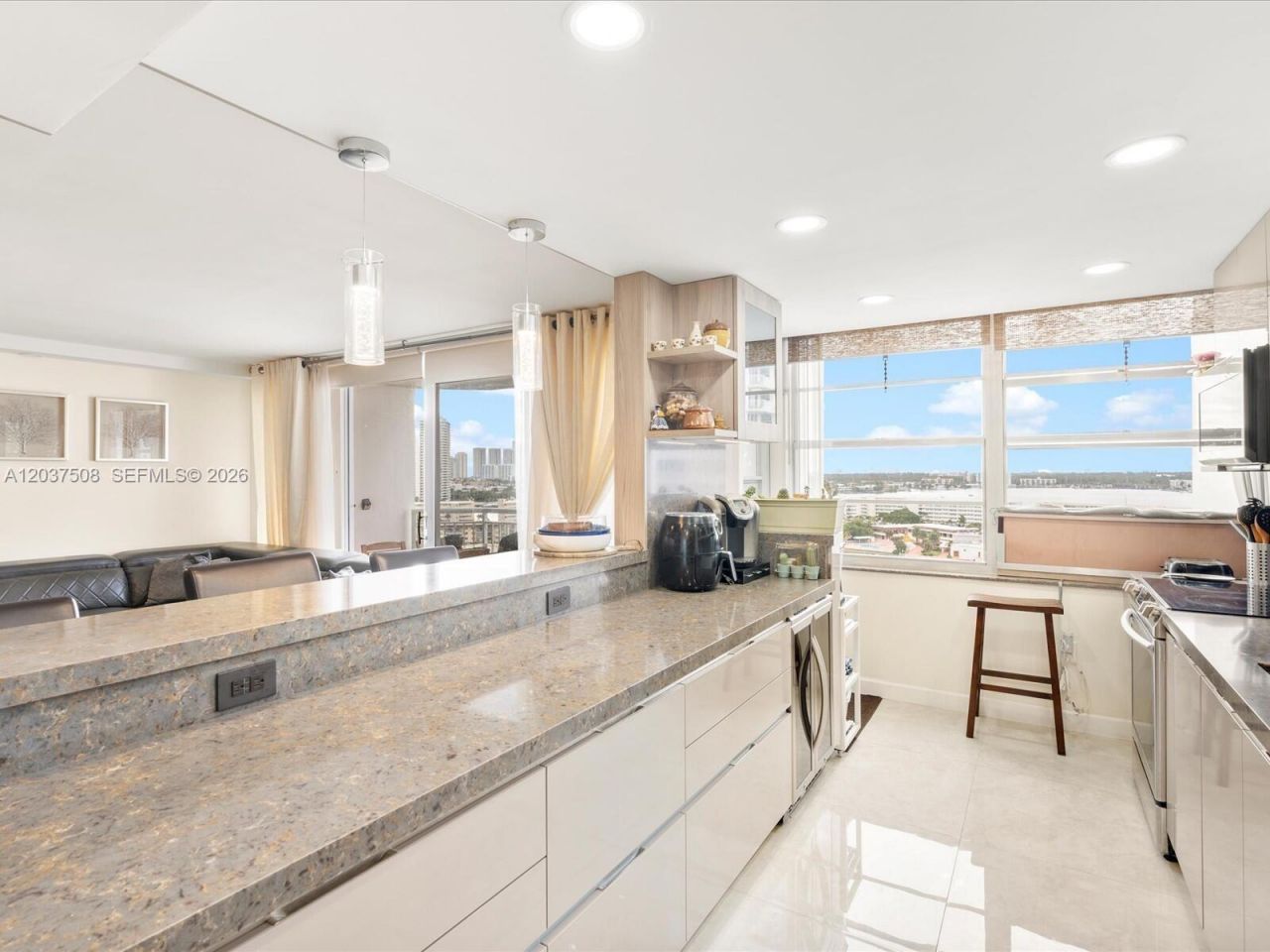 18071 Biscayne Blvd, Unit 1401, Aventura, FL 33160 Photo
