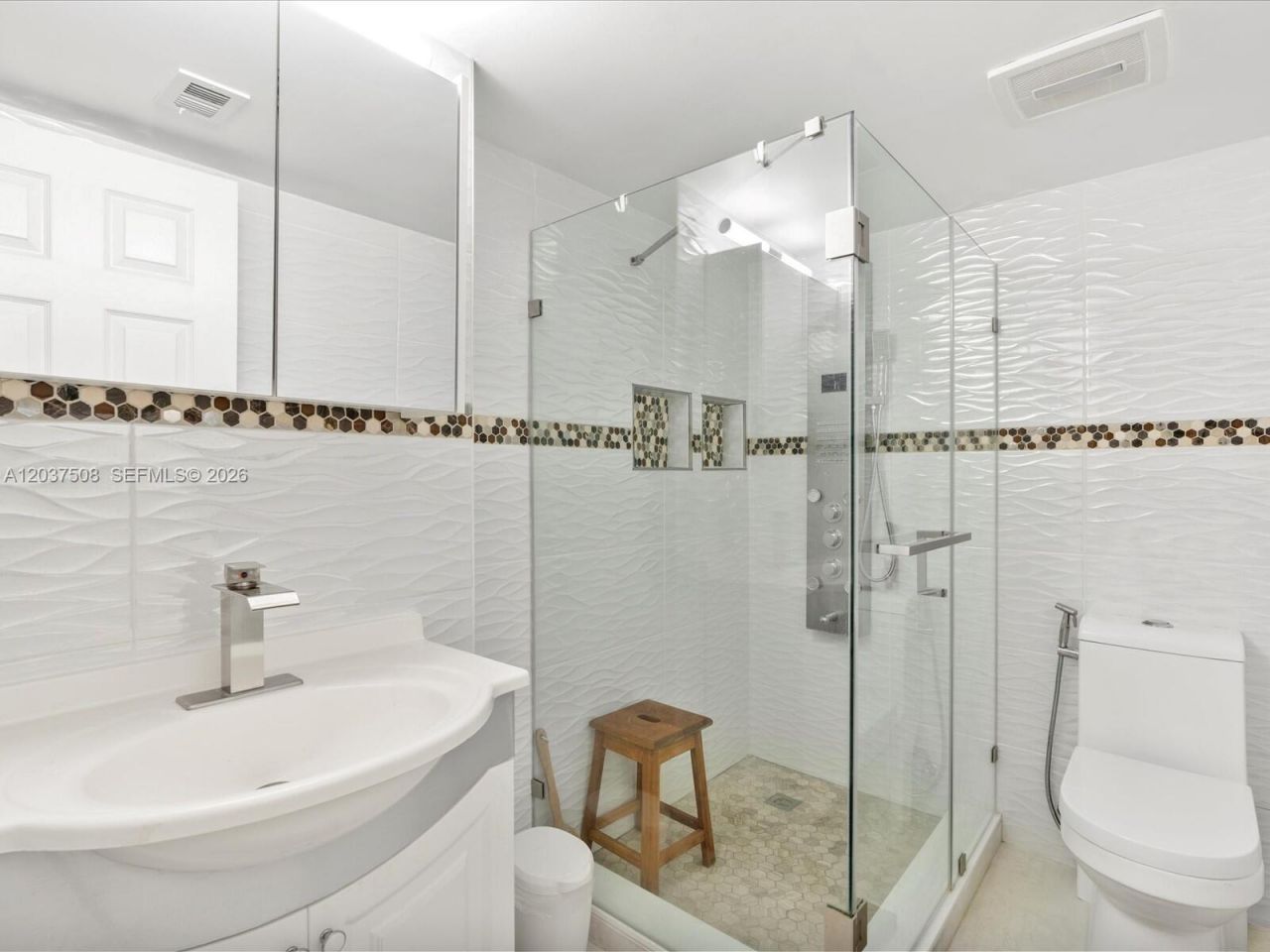 18071 Biscayne Blvd, Unit 1401, Aventura, FL 33160 Photo