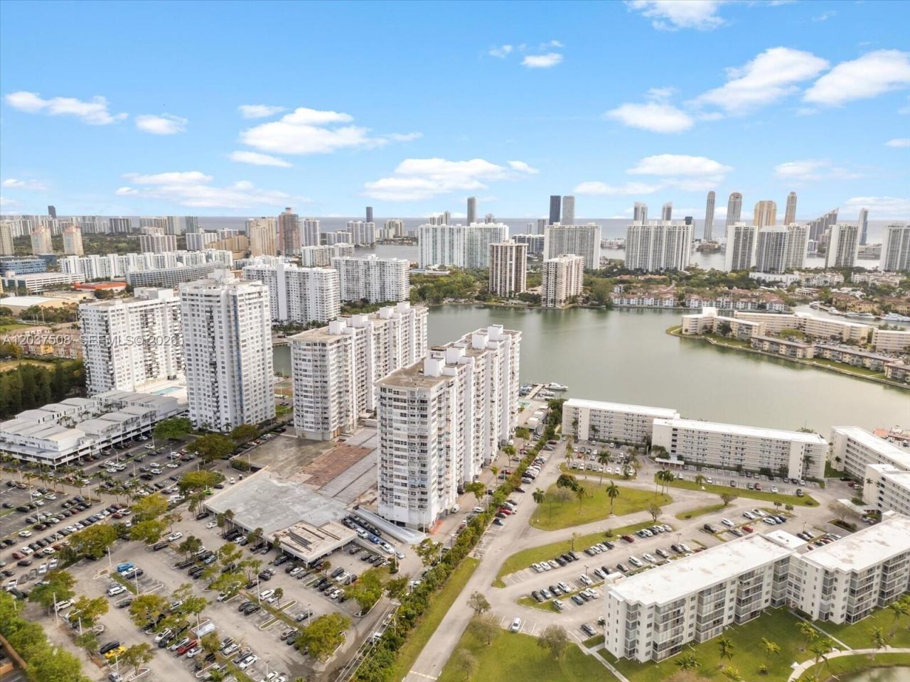 18071 Biscayne Blvd, Unit 1401, Aventura, FL 33160 Photo
