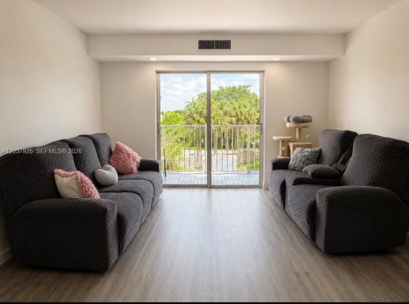 8200 SW 210th St , Unit 201, Cutler Bay, FL 33189 Photo