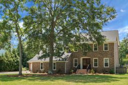 1154 Plantation Lane photo 4