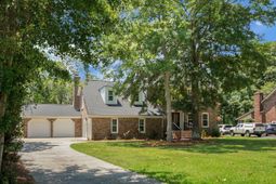 1154 Plantation Lane photo 4