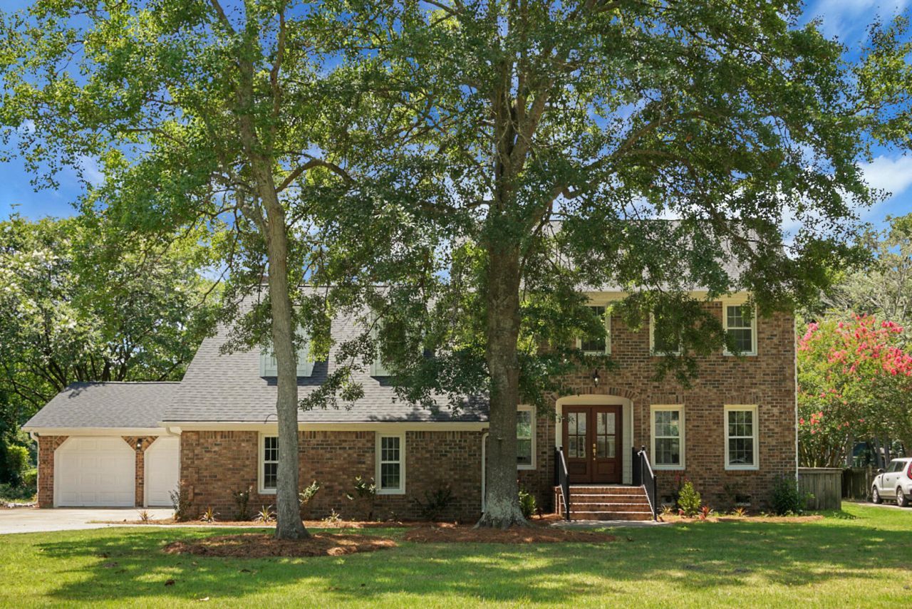 1154 Plantation Lane Photo 4