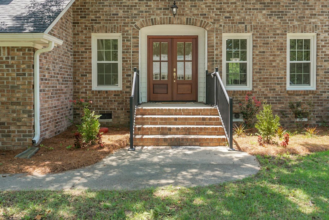 1154 Plantation Lane Photo 6