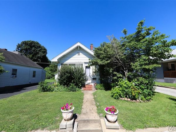 345 N Aurora Street , Collinsville, IL 62234