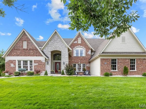 2377 Spring Mill Estates Drive, St Charles, MO 63303