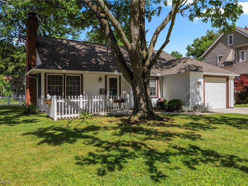 266 Franklin Drive, Berea, OH 44017 Photo 2