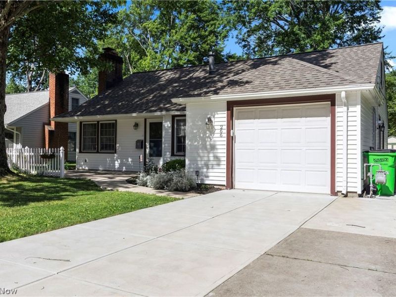 266 Franklin Drive, Berea, OH 44017 Photo 3