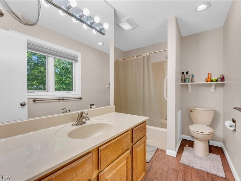 6821 Thornapple Drive, Mayfield, OH 44040 Photo 26