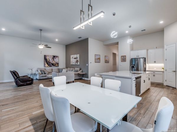 110 Stablewood Ct, Boerne, TX 78006