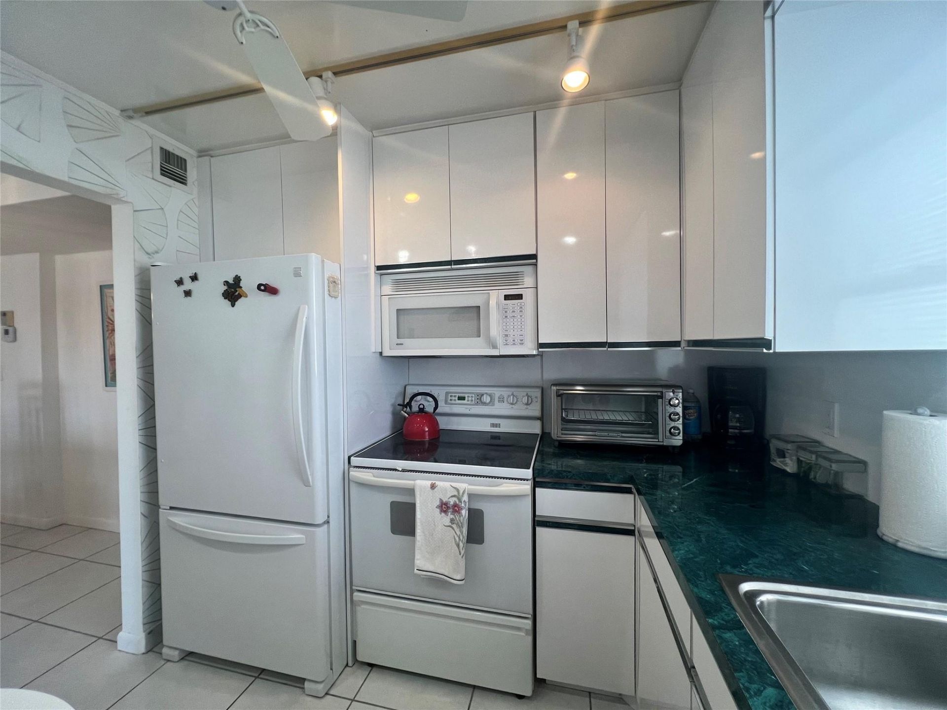 101 Briny Avenue, Unit 811, Pompano Beach, FL 33062 Photo