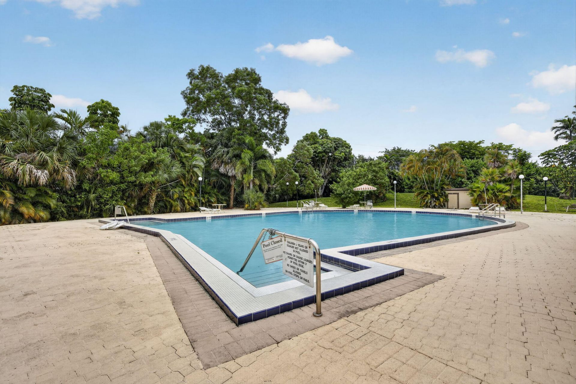 7300 NW 17th Street, Unit 207, Plantation, FL 33313 Photo